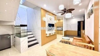 CHO THUÊ NHÀ MỚI 3 PHÒNG NGỦ FULL NỘI THẤT HẺM TTTP GIÁ 12 TRIỆU/THÁNG