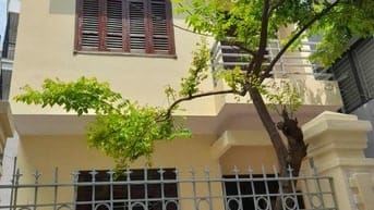 Cho thuê cả nhà biệt thự thoáng, diện tích cả sân 76m2, phố Lâm Du