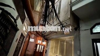 Bán Nhà Bạch Mai 20M x 3 Tầng Cũ Giá 4 Tỷ. Phân Lô, Lô góc, 2 thoáng