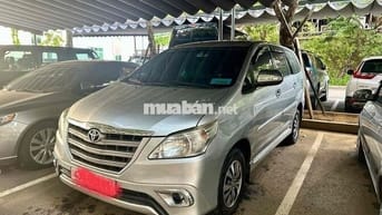 Toyota Innova 2016 - 140000 km