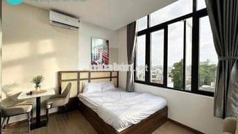 Cho thuê căn hộ cao cấp – thiết kế cửa sổ trời, full nội thất, vào