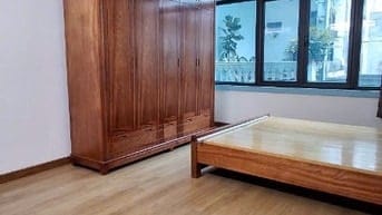 Chính chủ bán CHTT (Tầng 2) phố Quỳnh Mai giá 2,45 Tỷ, 65m2. 2N+VS