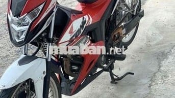 SONIC trắng đỏ đen