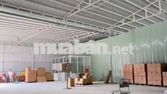 Cần cho thuê gấp kho 500m2 giá siêu rẻ ở Đường Huỳnh Tấn Phát