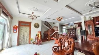 BIỆT THỰ VƯỜN LONG PHƯỚC ĐẸP, MỚI, RẺ, GẦN VINHOME