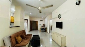 Cao ốc Phú Nhuận, Hoàng Minh Giám, PN: 2p ngủ, full nt, 13tr/th, 70m2