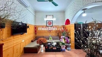 Cho thuê nhà nguyên căn nằm ở trung tâm Đống Đa - Hà Nội