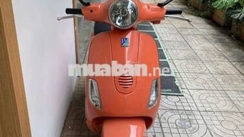 Xe vespa của ý