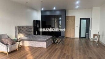 Shophouse 5 tầng thang máy + full đồ, vị trí đẹp nhất Gia Lâm