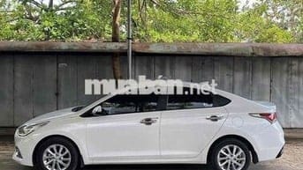 Hyundai accent số tự động
