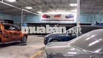 Kho diện tích lên đến 900m2 ở Hoàng Quốc Việt cần cho thuê gấp