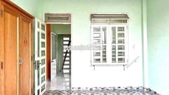 Cho thuê nhà nguyên căn 3 lầu, 3pn và 3 tollet! P.14, Q.6