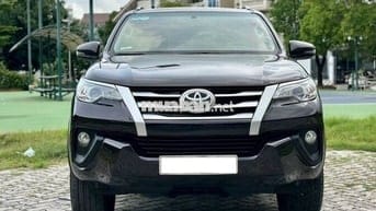 Toyota Fortuner 2020 2.4G 4x2 MT - 20,000 km 1 chủ