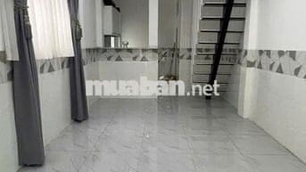 Bán nhà đẹp Nguyễn Súy, 30m2, 2 tầng, giá chỉ 3 tỷ