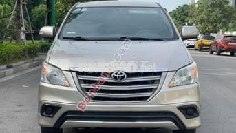 Toyota Innova 2.0E 2015