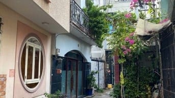 25CHDV Nhà  888/  Lạc Long Quân , Phường 8, Quận Tân Bình.