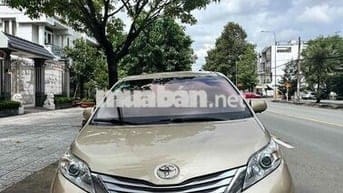 Toyota Sienna 2010 bản LE 2 cửa điện - 80000 km