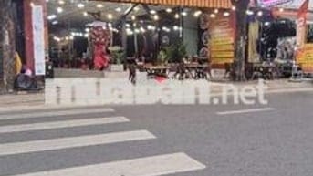 cần cho thuê mặt bằng bán buổi sáng vỉa hè rộng