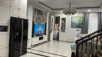 Cho thuê nhà 4 tầng đường Nguyệt Quế 22 - Vinhomes Riverside Long Biên