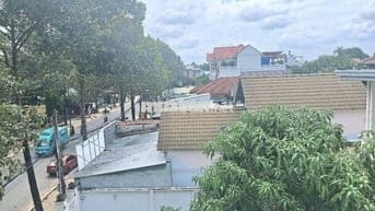 Bán nhà 1 trệt , 2 lầu , mặt tiền đường Nguyễn Văn Trỗi 5×25 tc 100m