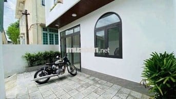 Bán nhà 2 tầng và 4 phòng trọ đường Âu Cơ gần chợ Hòa Khánh