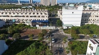 Cặp góc ngã 4 KĐT Lakeside,diện tích 255m2  ngang 13m
