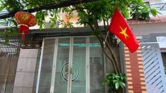 Cho thuê nhà ngõ 465/49, SN 11, phố Đội Cấn, Ba Đình