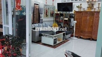 Bán nhà trục chính, nhà đã hoàn công, hẻm 3m thẳng và thông, nhà đẹp