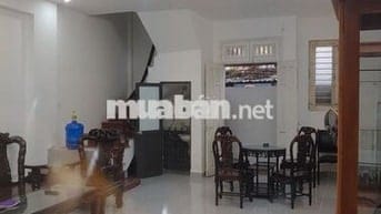 Cho thuê nhà đẹp nguyên căn 6 pn tại Quan Nhân