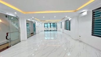 Cho thuê văn phòng tại  Lê Trọng Tấn sàn 90m2 nhà xây mới view hồ.