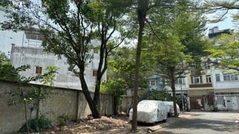 Hiếm! Đất 2 mặt tiền kế bên Khu Kim Sơn Q7, 233m2, chỉ 21.5 tỷ
