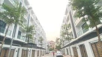Bán căn nhà liền kề  ngõ 196 Hồ Tùng Mậu, 80m² 6 tầng, thang máy giá 2