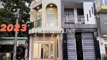 Nhà mặt tiền 1 trệt 3 lầu 160m2 có thể kinh doanh ở Bình Thạnh
