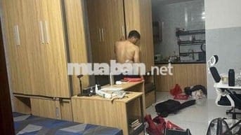 CÀN 1 BẠN LÀM VĂN PHÒNG Ở GHÉP GIƯỜNG RIÊNG