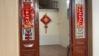 Cho thuê nhà ngõ 102 Kim Ngưu, HBT, DT  50m2 x 2,5 tầng, 2 phòng ngủ