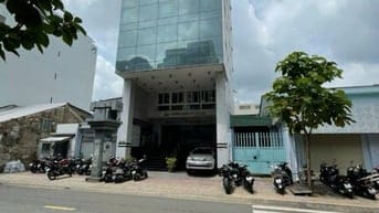 Toà Nhà Văn Phòng Đường Nguyễn Văn Đừng, Ngay Trần Hưng Đạo 2 chiều