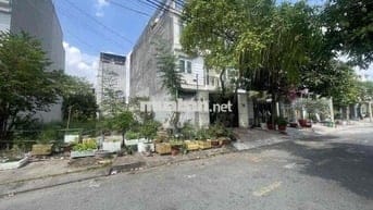 Cần bán gấp lô đất đẹp, vuông vức, xây dựng ngay–Quận 8-Sang tên ngay