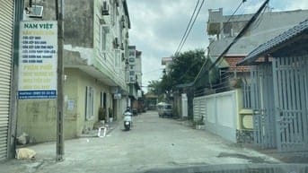 Cho thuê nhà 2 tầng 1 tum thôn 3 vạn phúc thanh trì