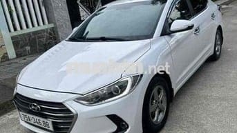Hyundai Elantra 2016 1.6 MT