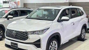 Toyota Innova Cross 2025 2.400KM Thương lượng mạnh