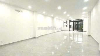 CHO THUÊ NHÀ NGUYÊN CĂN MẶT TIỀN ĐƯỜNG CÁCH MẠNG THÁNG TÁM Q.10