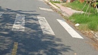 Cần bán lô đất mặt tiền đường xe hơi cách hương lộ 2 chỉ vài chục mét