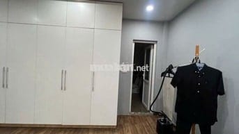 Bán Căn Hộ Tập Thể Tầng 4. Khu Nghĩa Tân. 75m2 Fuil Nội Thất.