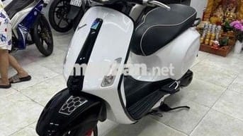 Vespa 2020 đèn led động cơ iget phanh ABS máy móc