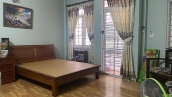 Nhà 5T khu Hào Nam DT 50m trong ngõ 2.5m gần nhạc viện,11 tỷ miễn TG