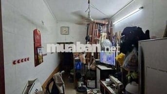 BÁN NHÀ LÔ GÓC , SỔ VUÔNG , NỞ HẬU DT25M