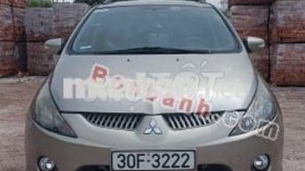 Grandis sảm xuất 2006 . odo hơn 15v