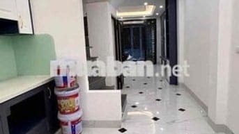 Bán gấp nhà 5 tầng Giáp Nhị-Hoàng Mai, DT 34m2, 6 phòng ngủ.