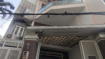 Bán nhà cách hẻm 10m 181 Âu Dương Lân 20m