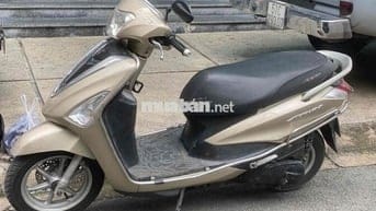 con di du học. bán xe yamaha acruzo 2016 .